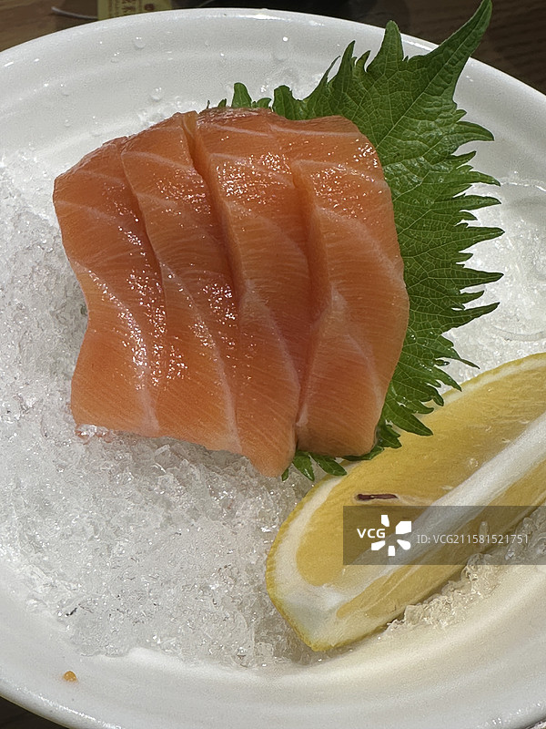 新鲜的三文鱼肉图片素材