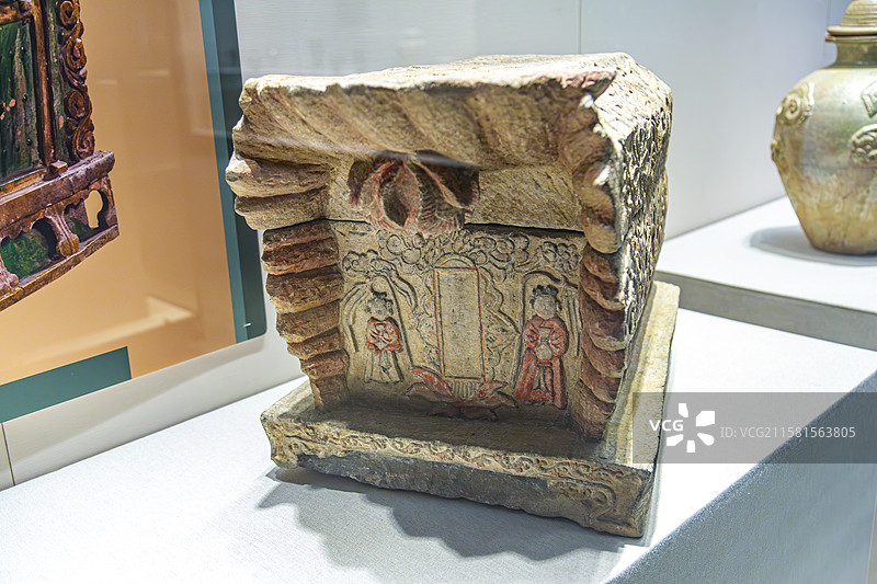 安徽蚌埠博物馆、大同博物馆共展西京印迹文物辽代彩绘雕花石棺图片素材
