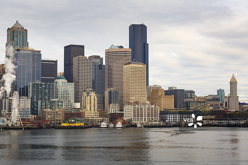 美国西雅图，西雅图市中心的建筑，海滨区域。图片素材