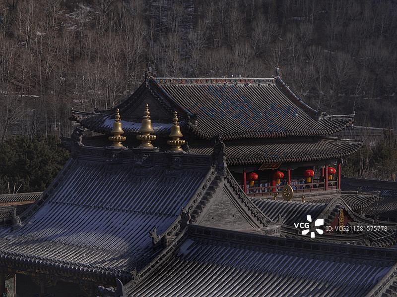 五台山塔院寺，位于台怀镇，是 “五大禅林” 之一，寺以塔名，大白塔为标志，建筑雄伟，文化底蕴深厚图片素材