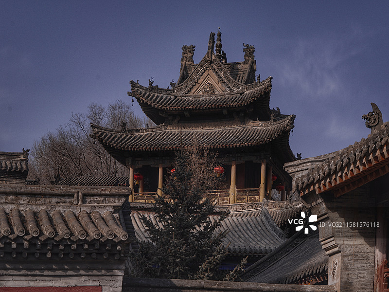 五台山塔院寺，位于台怀镇，是 “五大禅林” 之一，寺以塔名，大白塔为标志，建筑雄伟，文化底蕴深厚图片素材