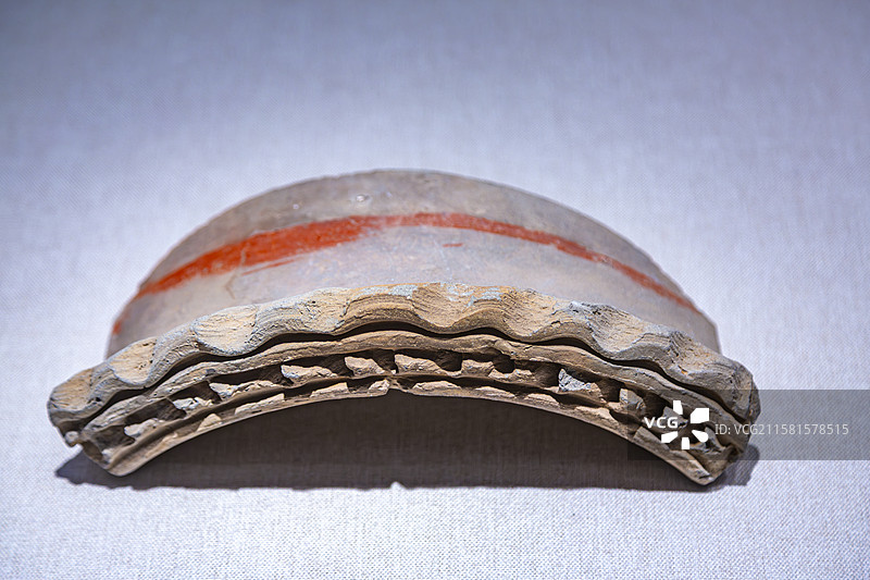 安徽蚌埠博物馆、大同博物馆共展西京印迹文物辽代建筑材料滴水图片素材