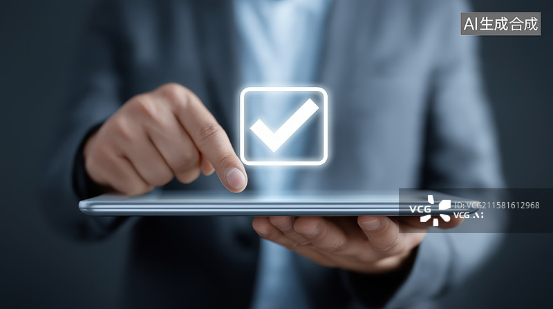 【AI数字艺术】商务人士手持平板触碰悬浮对勾图标图片素材