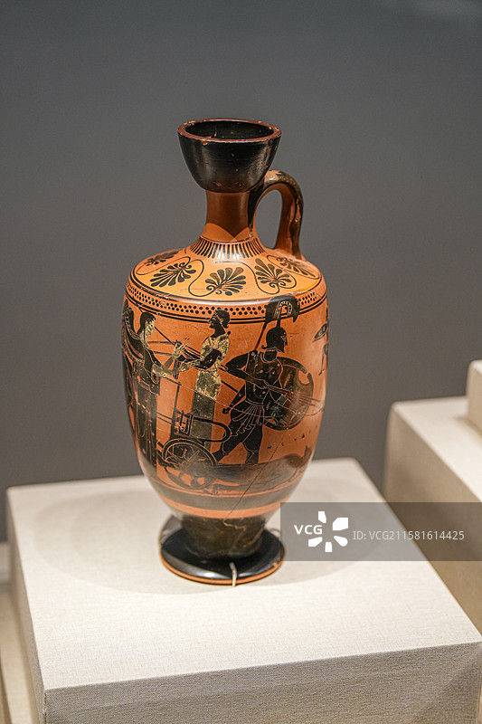公元前6世纪晚期 阿提卡黑绘陶油瓶 出土于提洛岛旧赫拉神庙 提洛岛考古博物馆图片素材