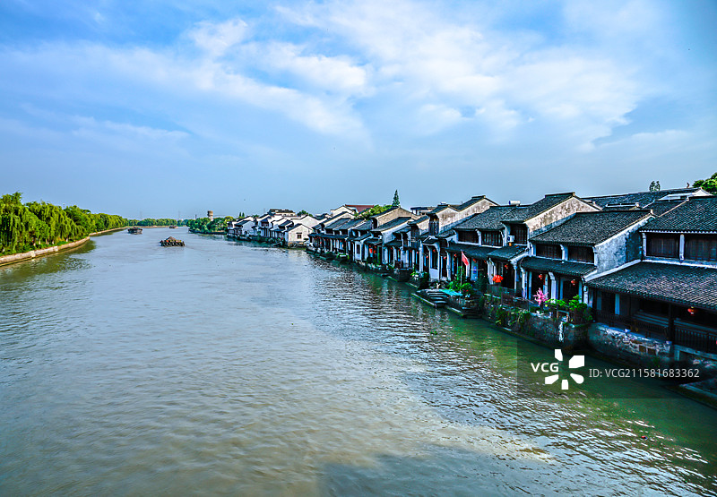 浙江湖州荻港古村运河风光图片素材