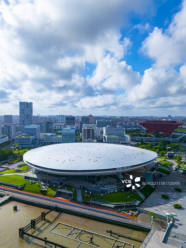 航拍上海梅赛德斯奔驰文化中心图片素材