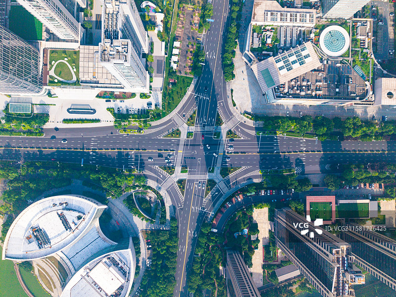 城市交通十字路口航拍空中视角图片素材
