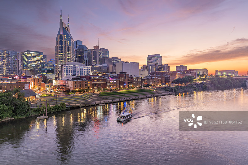 日落前后纳什维尔的天际线图片素材