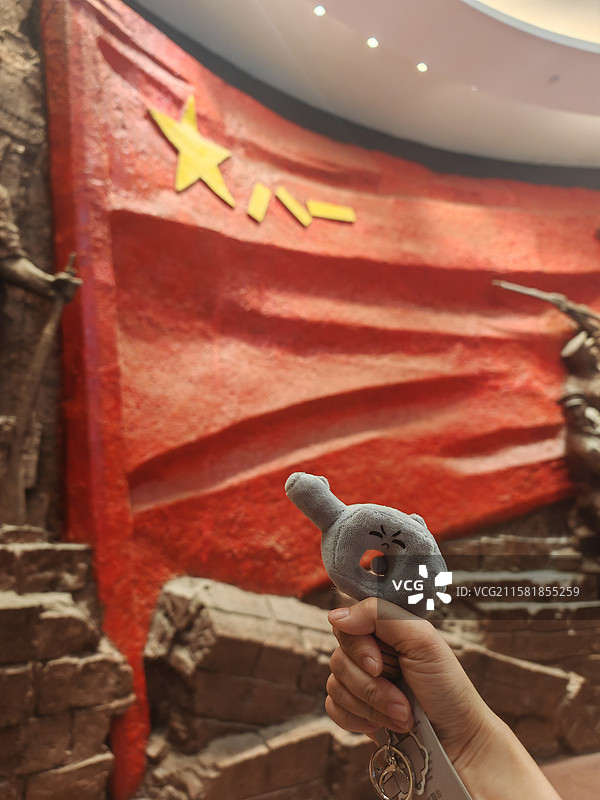 南昌八一起义纪念馆周边，毛绒玩具，纪念品，玩偶，江西省南昌市的专题纪念馆，南昌八一起义纪念馆图片素材