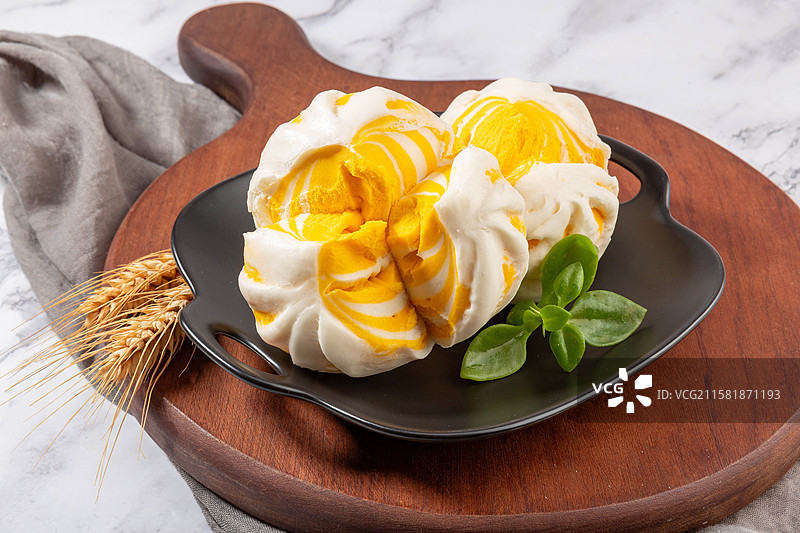 南瓜味开花馒头面点小吃图片素材