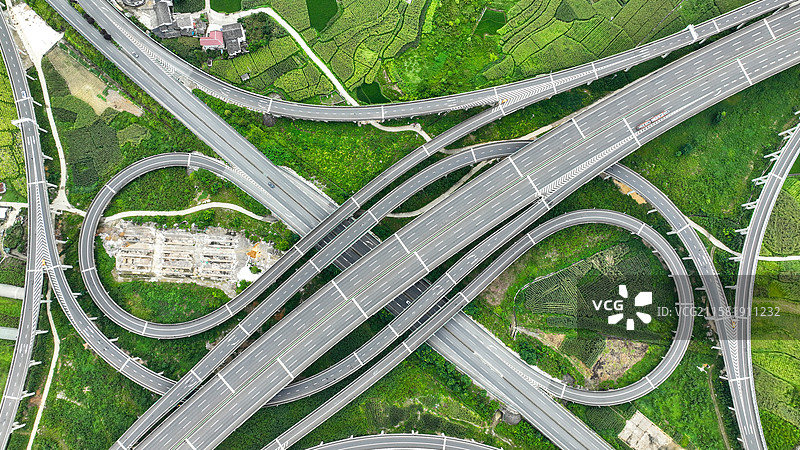贵州省遵义市绥阳县蒲场镇，重遵扩容高速公路蒲场枢纽互通与绥遵高速十字枢纽交叉处风光图片素材