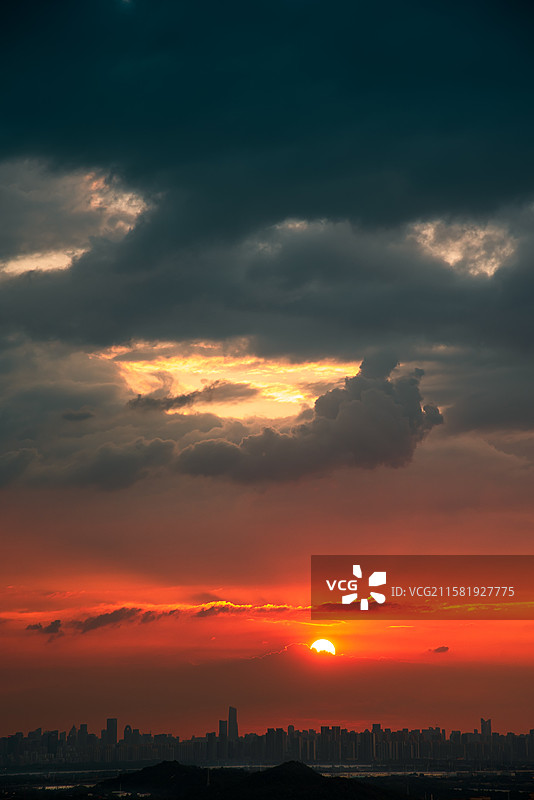 中国红，花山严西湖，晚霞天图片素材