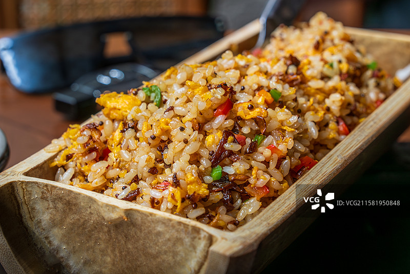 云南松茸菌云腿炒饭图片素材