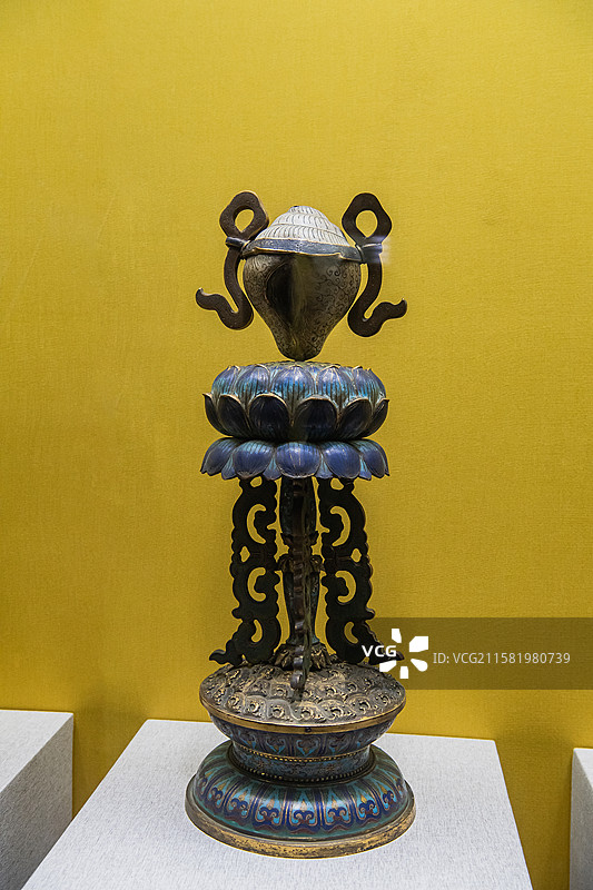 北京雍和宫清代铜胎掐丝珐琅八瑞相图片素材