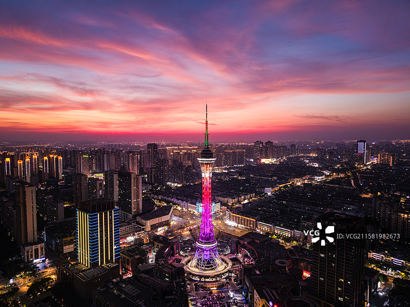 常州武进新天地公园与电视塔风光图片素材