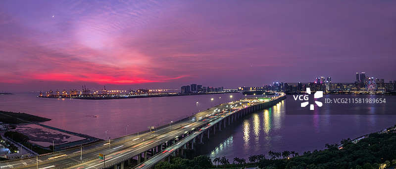 沿江高速粉黛晚霞图片素材