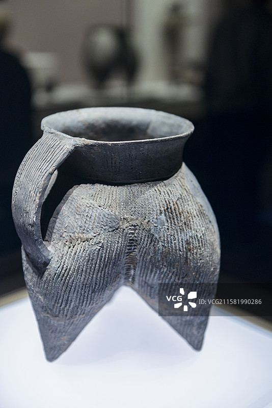 单把陶鬲 龙山文化时期 山西省襄汾县陶寺村出土 山西博物馆藏图片素材