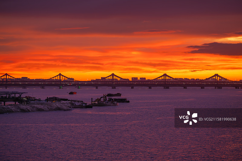 凌晨4点的朝霞图片素材