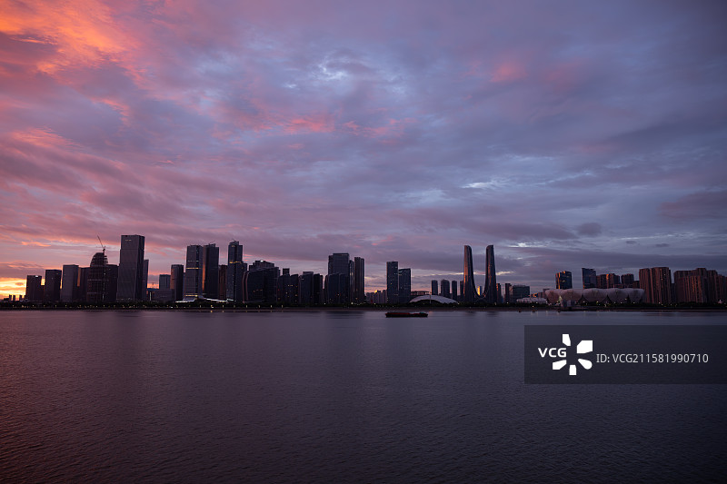 凌晨4点的朝霞图片素材