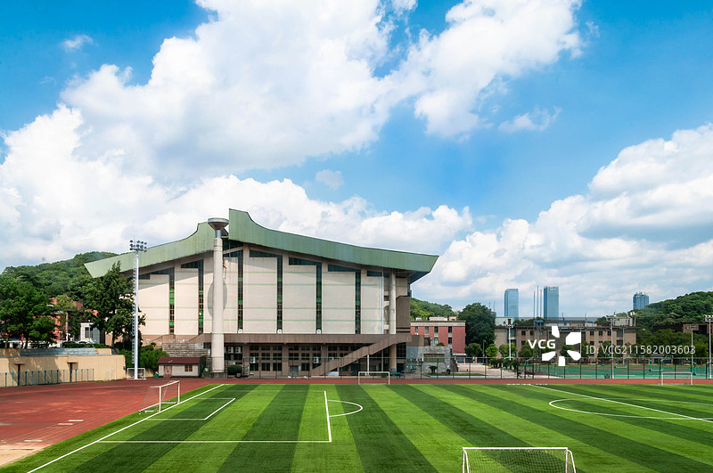 湖南长沙市岳麓区湖南大学足球场图片素材