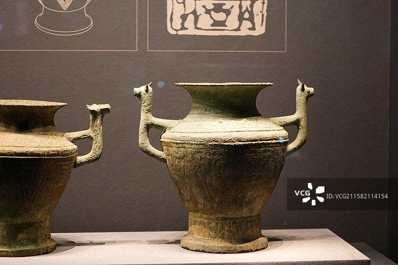 广西壮族自治区博物馆广西古代文明陈列兽耳变形蝉纹铜罍西周1978年陆川乌石塘城村出土图片素材