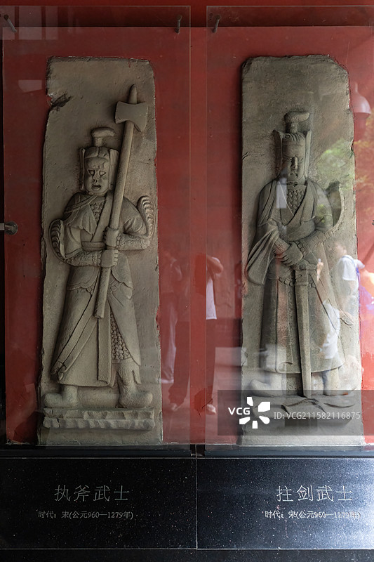 成都汉昭烈庙武侯祠宋执斧武士雕像拄剑武士雕像图片素材
