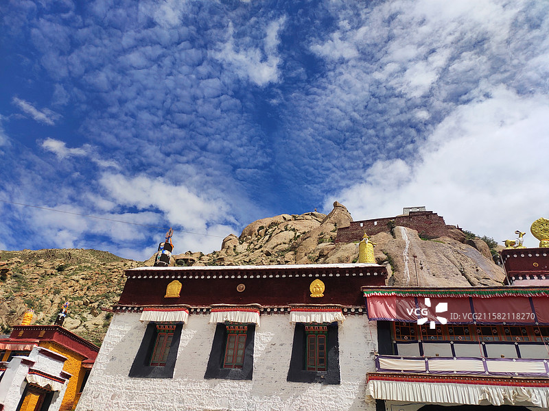 西藏拉萨旅途中的杰吉寺图片素材