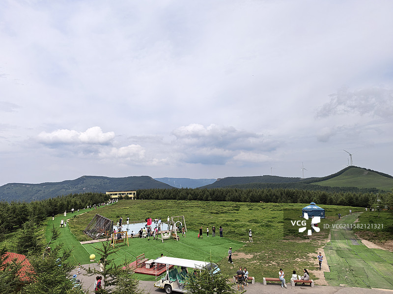 山西晋中红崖峡谷太岳山最高峰牛角鞍高山草甸户外风光图片素材