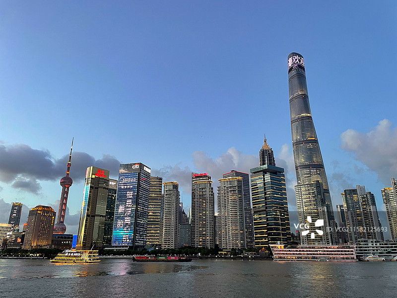 上海陆家嘴（上海中心大厦、上海东方明珠塔、金茂大厦、花旗银行花旗集团大厦、震旦国际大楼）图片素材