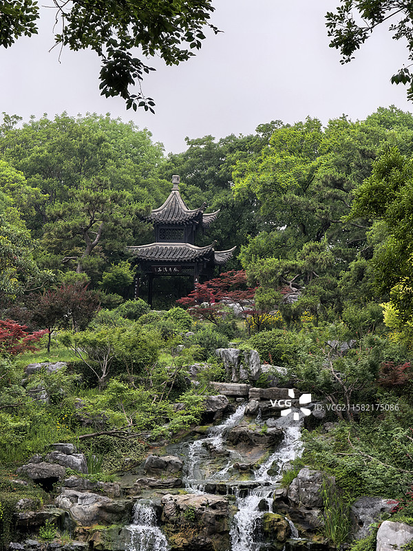 园林中的山林水秀庭院图片素材