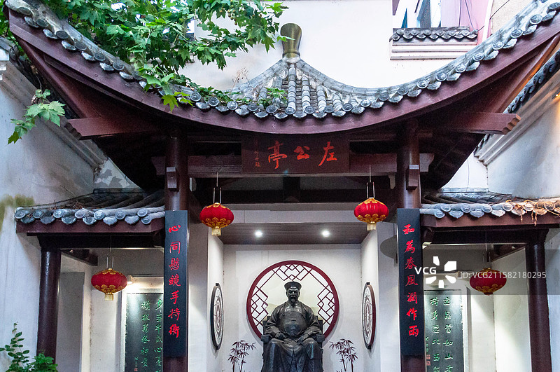 湖南长沙西园北里左宗棠雕像图片素材