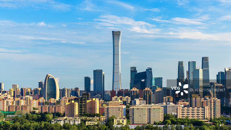 北京城市高楼大厦国贸CBD商务区蓝天白云图片素材