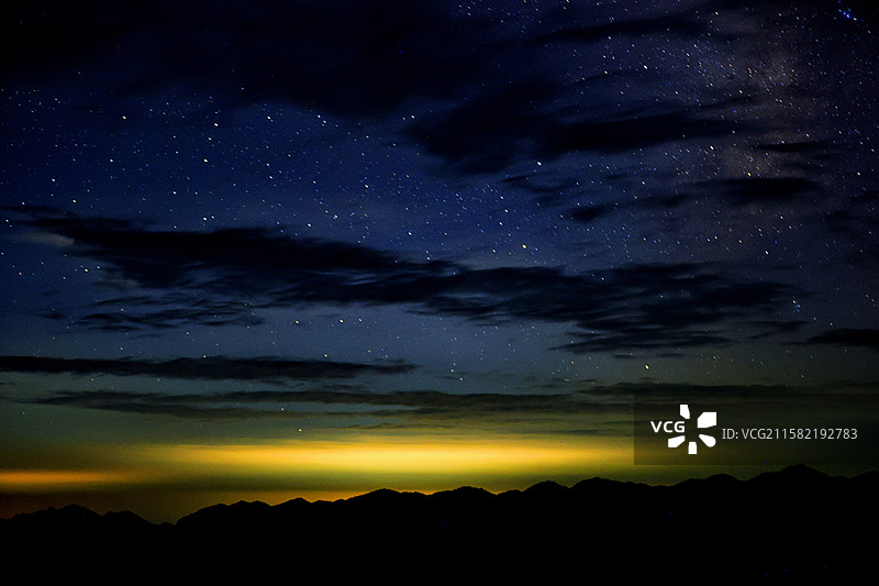 重庆开州雪宝山秋季星空银河图片素材