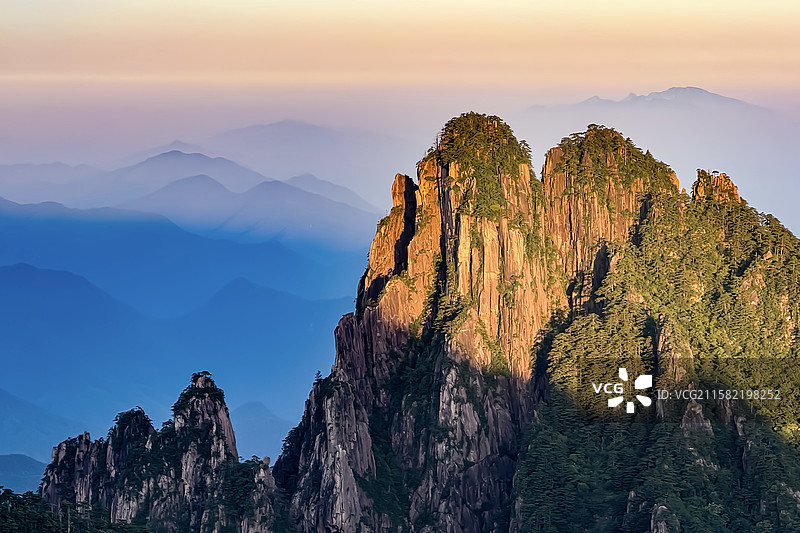 黄山日出彩霞图片素材