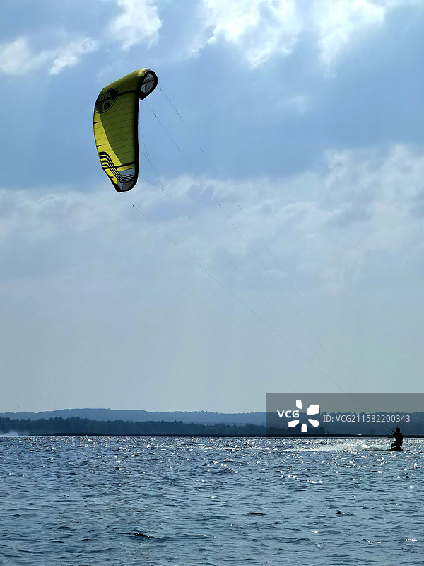 水上滑板运动图片素材