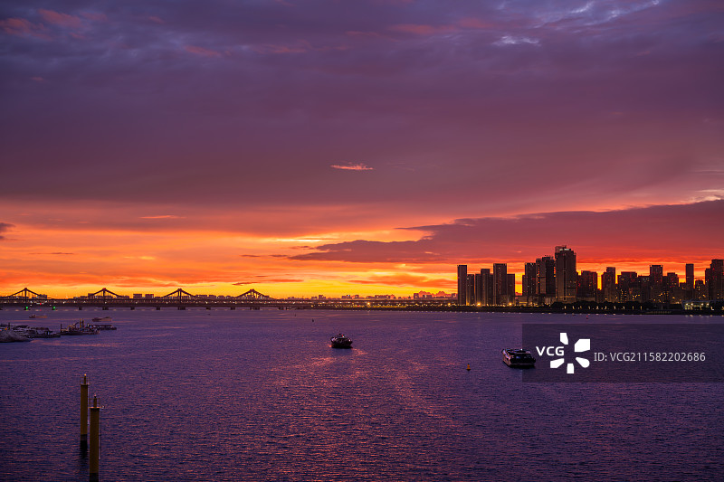 凌晨4点的朝霞图片素材