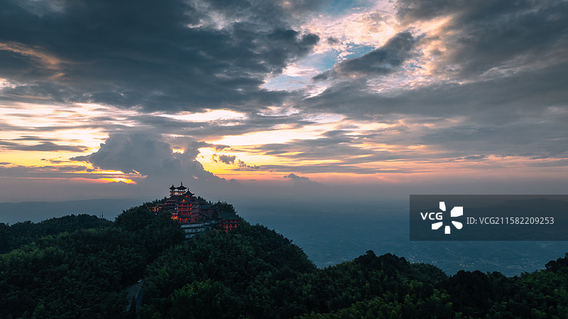 四川宜宾蜀南竹海龙吟寺晚霞图片素材