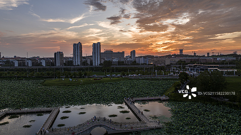 航拍安徽省芜湖市弋江区三湖一坝生态湿地风光图片素材