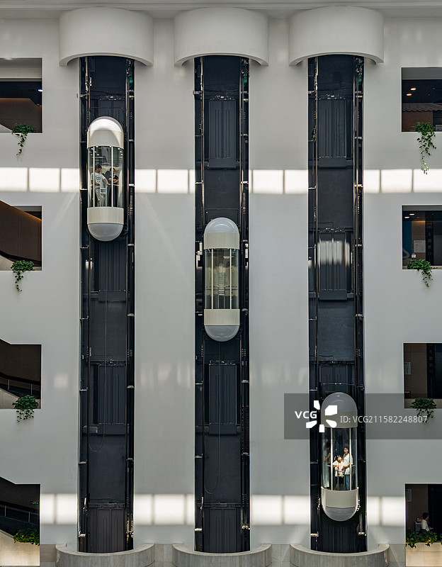 城市建筑新颖电梯图片素材