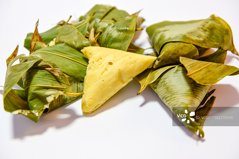 粽叶玉米包谷粑粑美食图片素材