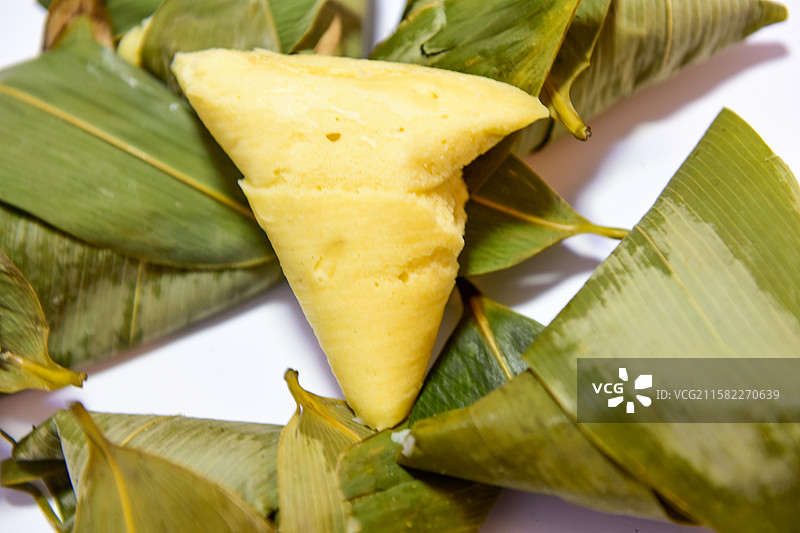 粽叶玉米包谷粑粑美食图片素材