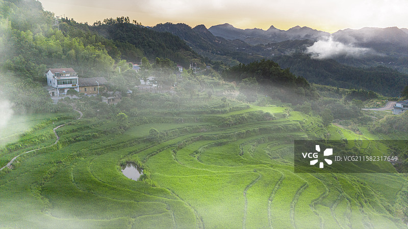 湖北黄冈雾云山梯田生态旅游区图片素材