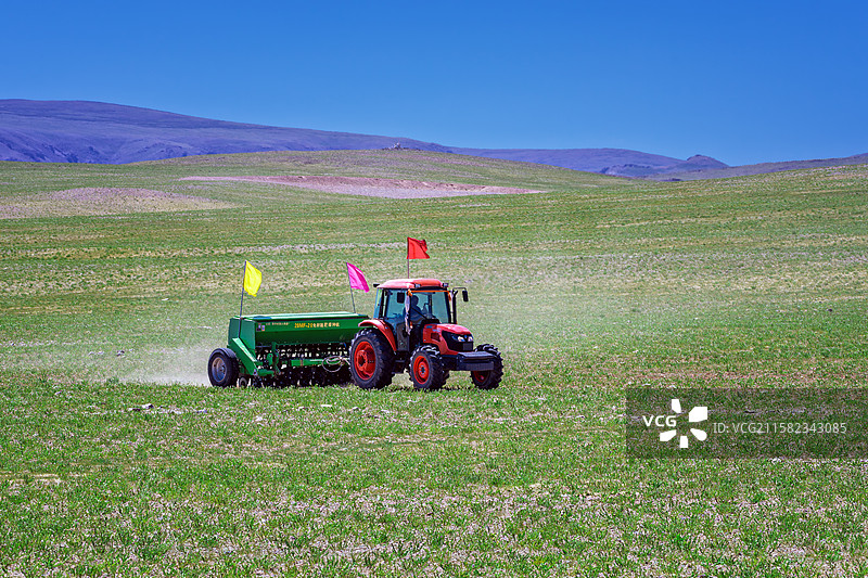 播种草原图片素材