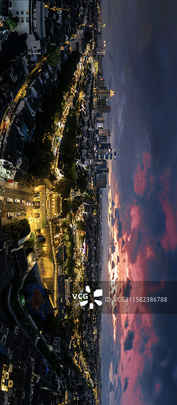 台风前段苏州阊门古城图片素材