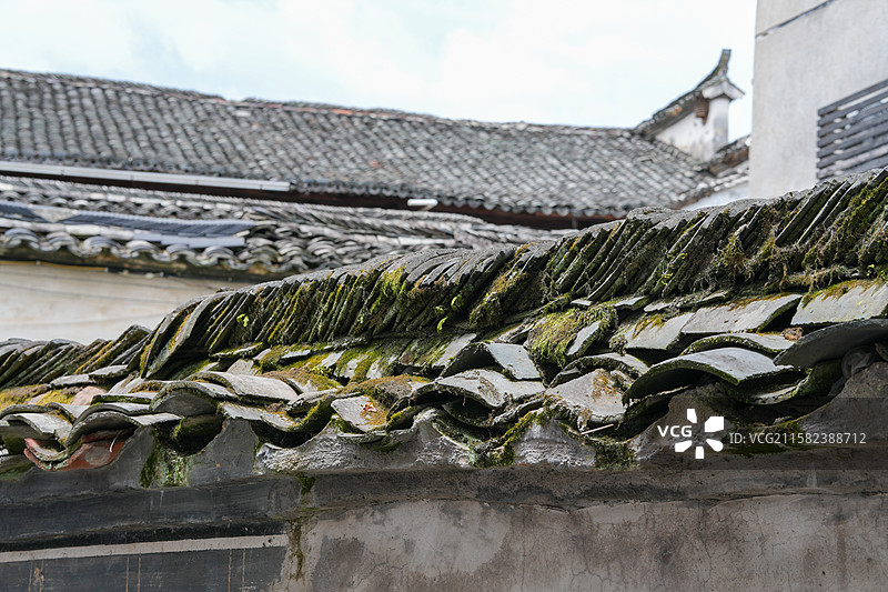 徽派建筑用的小青瓦特写图片素材