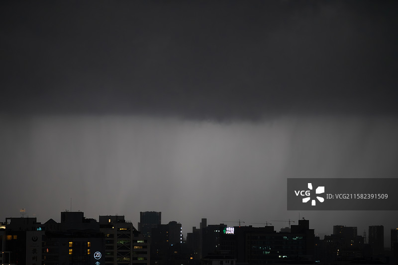 暴雨图片素材