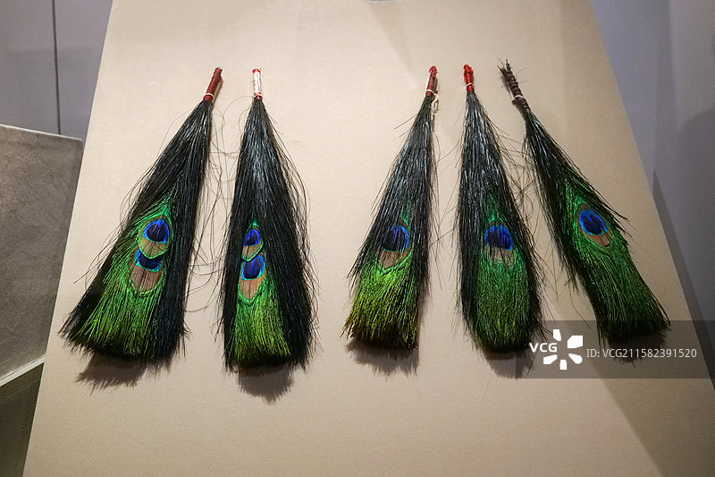 单眼花翎与双眼花翎 清代 中国国家博物馆“中国古代服饰文化”展图片素材