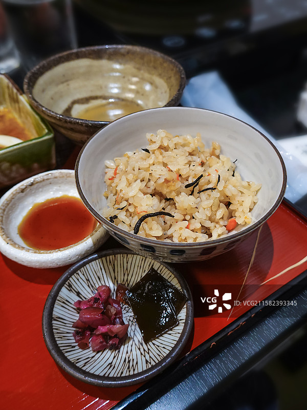 日式梅子渍物拌饭图片素材