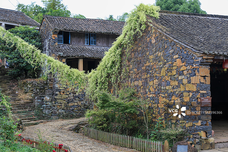 宁波许家山村古村旧宅典雅建筑绿色风光图片素材