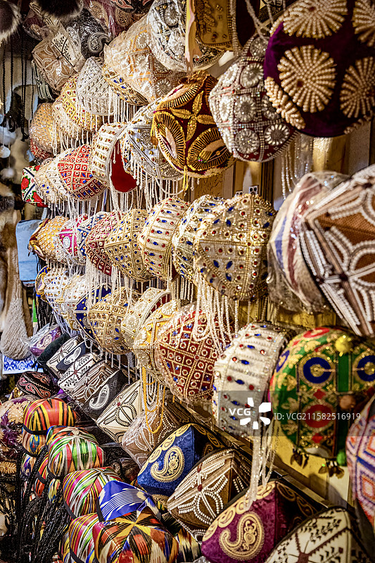 新疆维吾尔族喀什高台民居景点维族方帽服饰图片素材